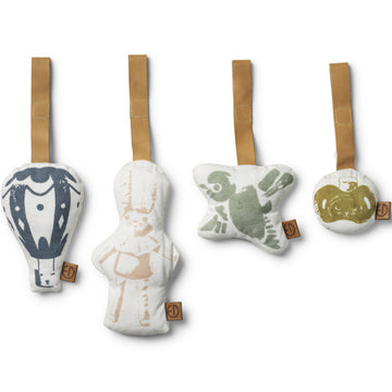 Lot de 4 jouets à suspendre