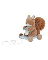 Peluche à tirer écureuil