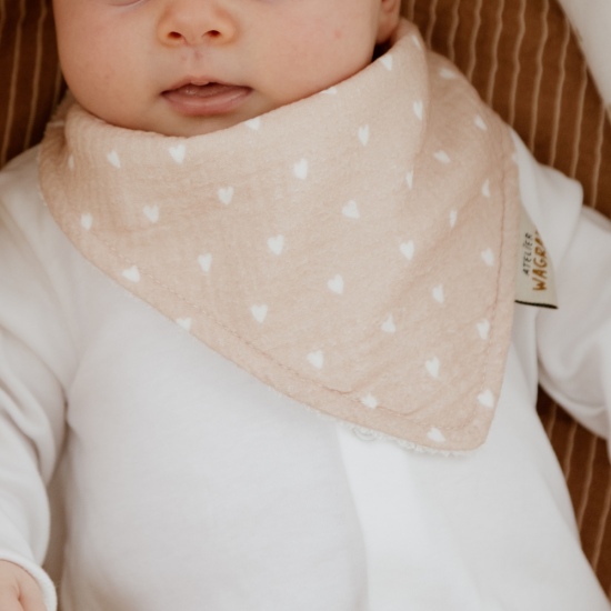 Bavoir bandana baby love (liste de Céline et Max)