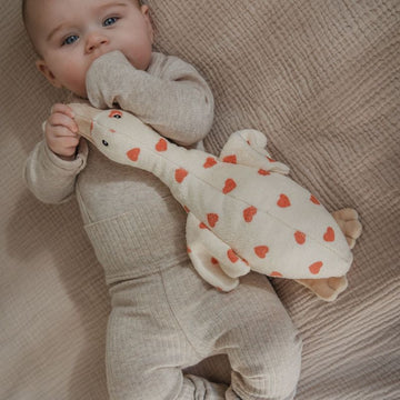 Peluche bruit blanc oie Liva Coeurs édition limitée