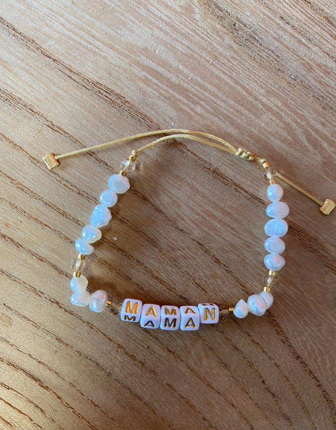 Bracelet perles d'eau douce - maman